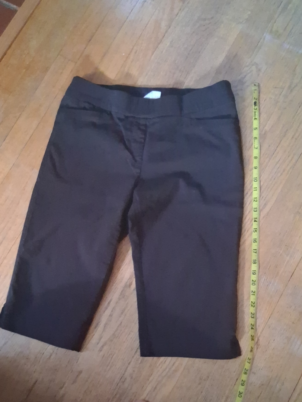Laura Scott Black Pull On Stretch Capri